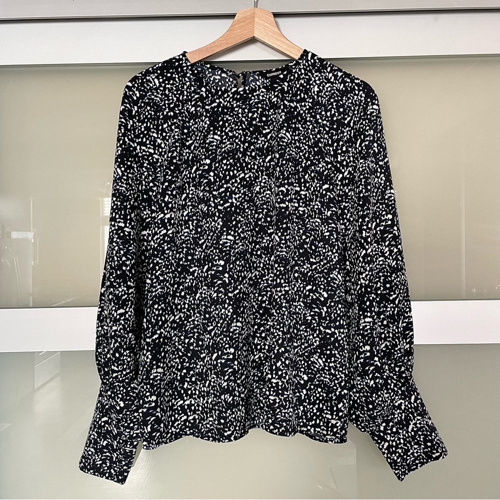 Express Long Sleeve Top/Blouse (M)